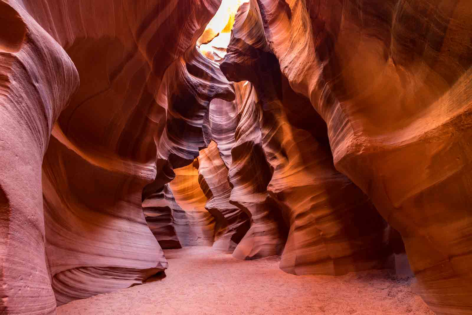 antelope canyon rainbow effect
